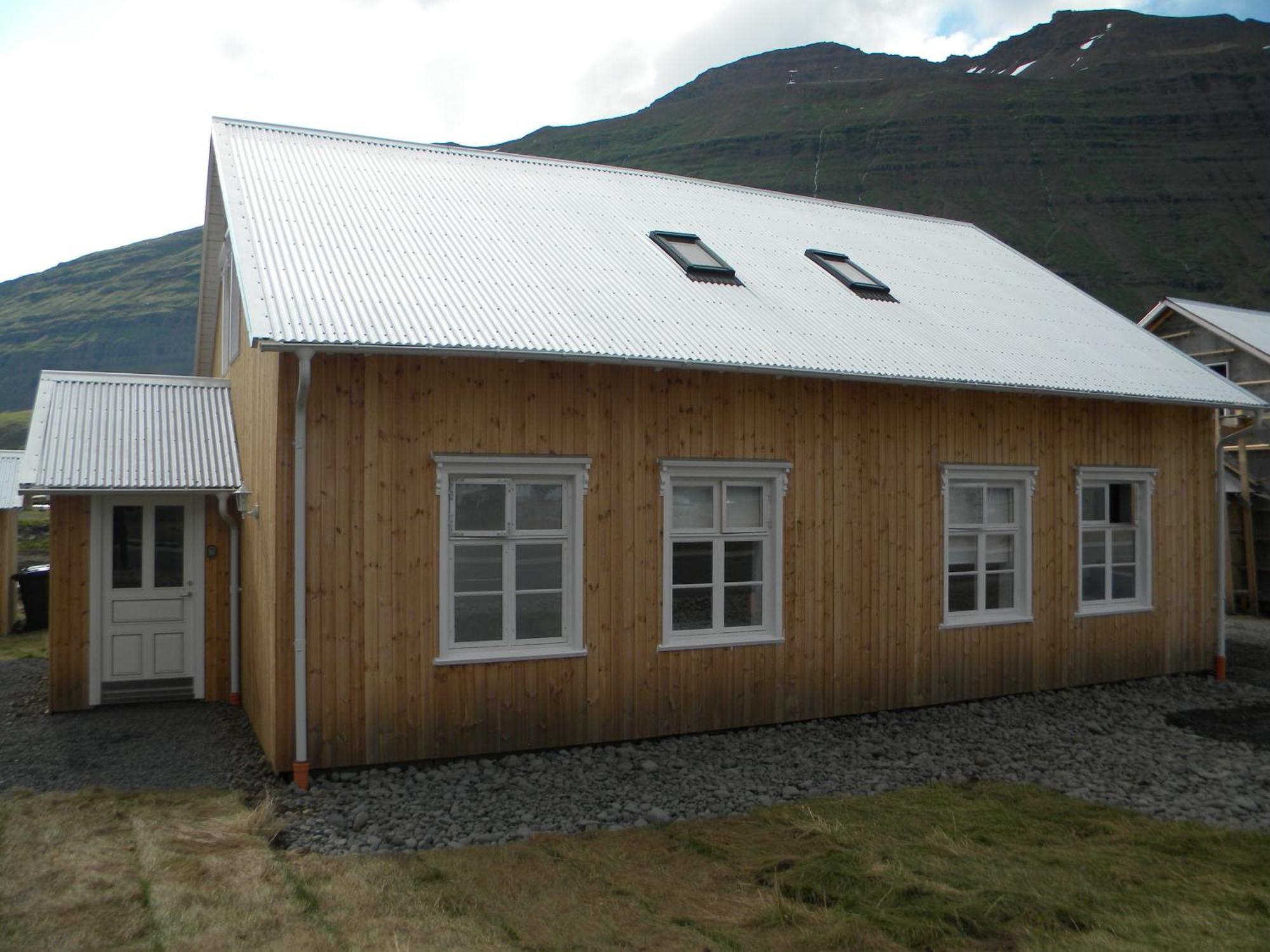 Lonsleira Apartments Seyðisfjörður Pokoj fotografie